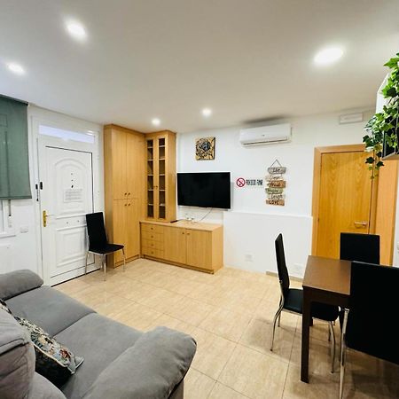Near To Beach And Barcelona Sant Adria de Besos Ngoại thất bức ảnh