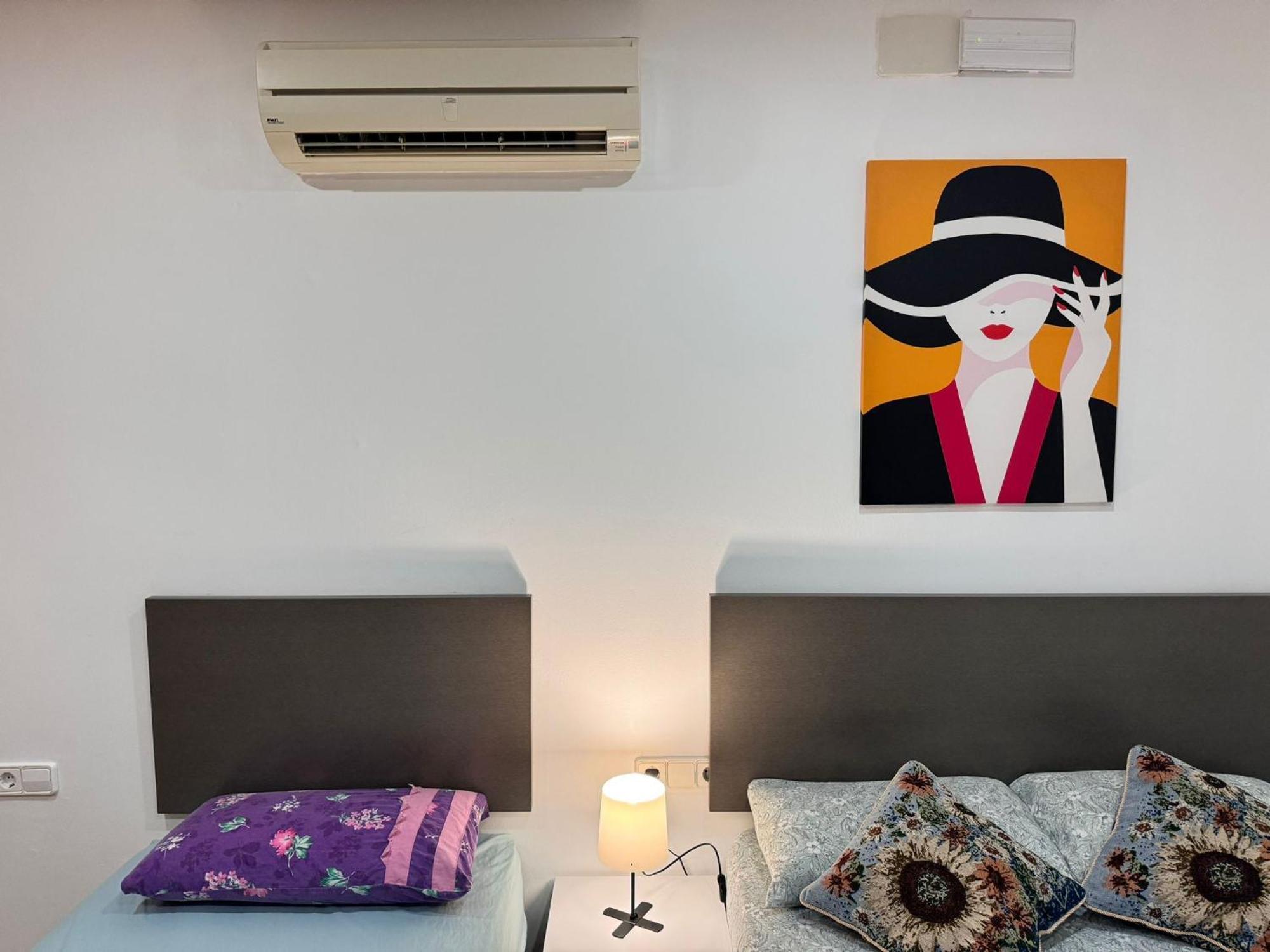 Near To Beach And Barcelona Sant Adria de Besos Ngoại thất bức ảnh